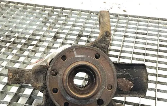 Opel Zafira B Front wheel hub spindle knuckle