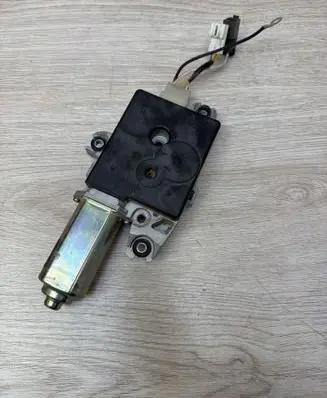 Nissan X-Trail T30 Sunroof motor/actuator 912958H320 20717 0178000A