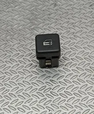 BMW 5 E39 Central locking switch button 8360828