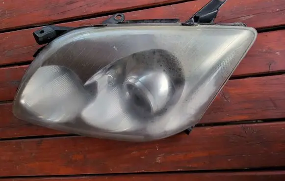 Toyota Avensis T250 Headlight/headlamp 9922680008