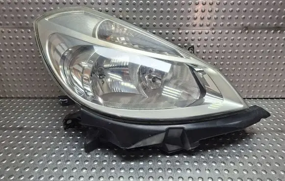 Renault Clio III Headlight/headlamp S27624487 8200244897
