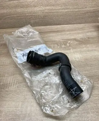 Volkswagen Transporter - Caravelle T5 Engine coolant pipe/hose 7H0122101E