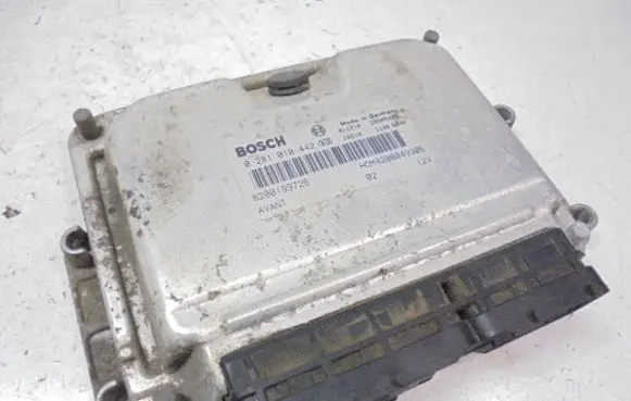 Renault Scenic I Engine control unit/module ECU 8200199726