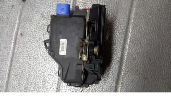 Seat Altea XL Rear door lock