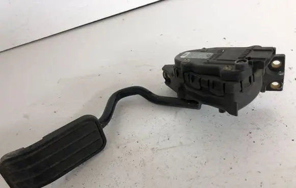 Seat Alhambra (Mk1) Accelerator throttle pedal 7M1721603A