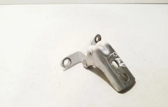 Opel Zafira C Front door upper hinge