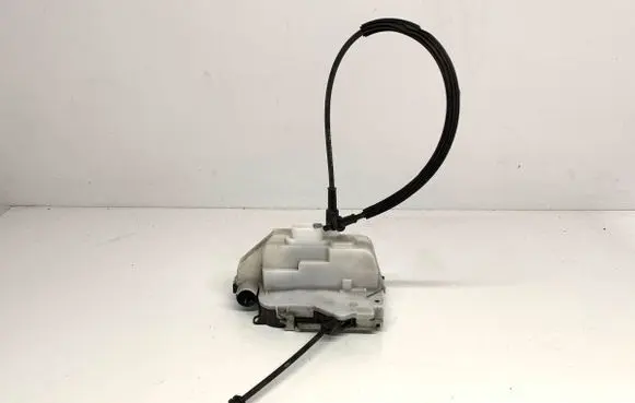 Citroen C3 Front door lock 46983280