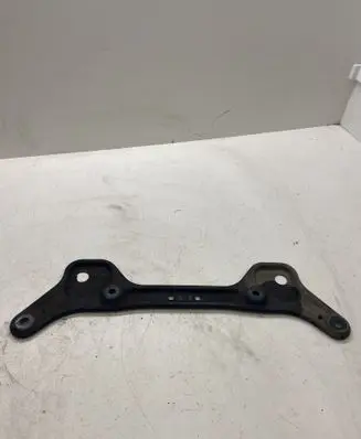Mercedes-Benz C AMG W204 Steering rack mounting bracket 