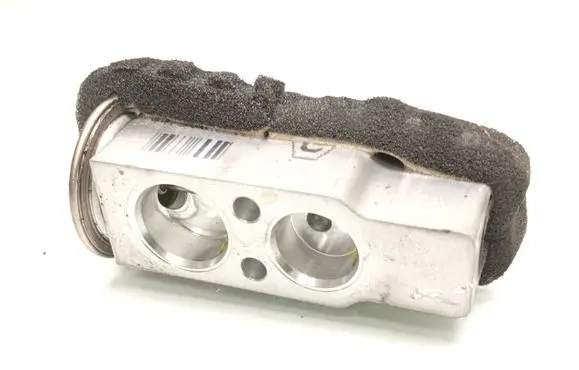 Toyota RAV 4 (XA30) Air conditioning (A/C) expansion valve 4475003070