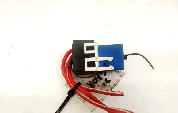 BMW 5 E39 Other relay 61366915327 61.36-6915327