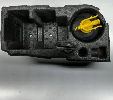 BMW i3 Tire air pump compressor 6850379 15820011