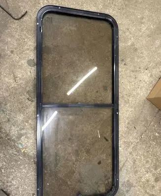 Renault Master III Rear side window 43r00491