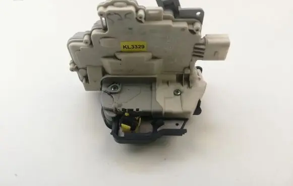 Audi A6 S6 C6 4F Front door lock 4F1837016 KL3329