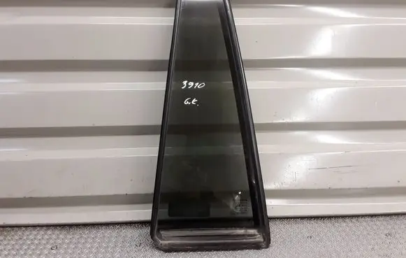 Honda Pilot I Rear vent window glass 