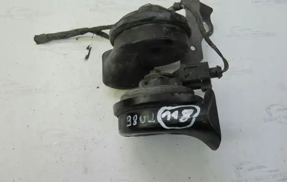 Audi A5 8T 8F Horn signal 4D0971992
