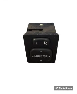 Wing mirror switch