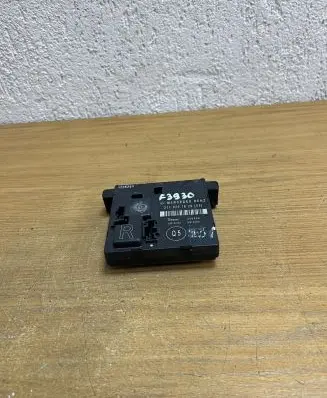 Mercedes-Benz E W211 Other control units/modules 2118201626 F3930