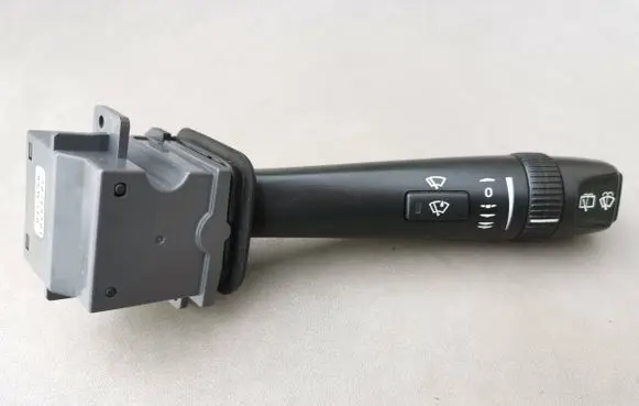 Volvo V70 Wiper control stalk 30768101 05W31D