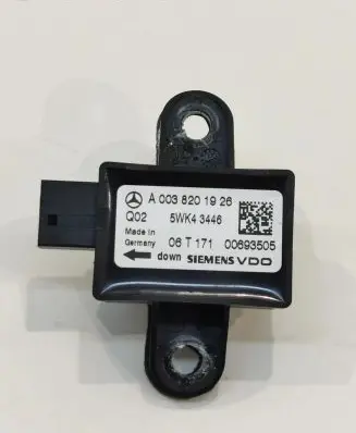 Mercedes-Benz S W221 Airbag deployment crash/impact sensor A0038201926 10696175