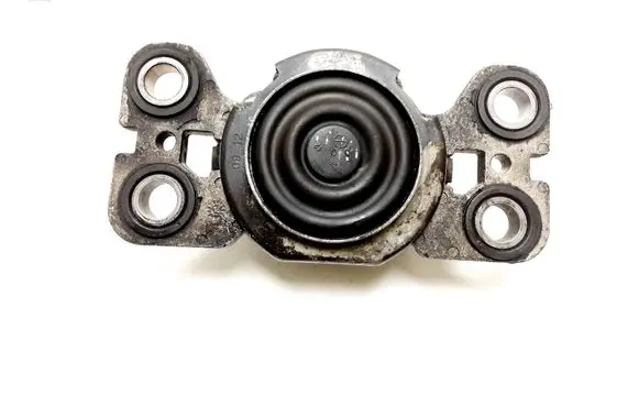 Volvo V70 Engine mount bracket 31316875