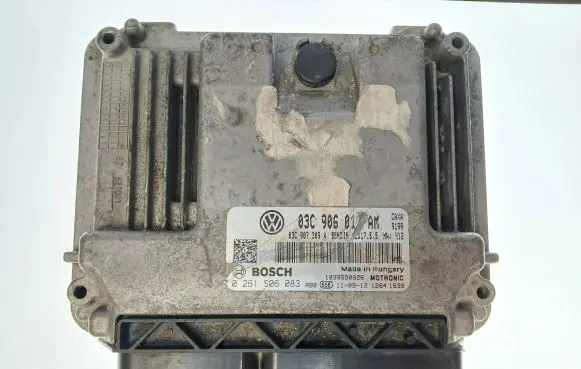 Volkswagen Golf VI Engine control unit/module 03C906011AM 03C907309A 0261S06083
