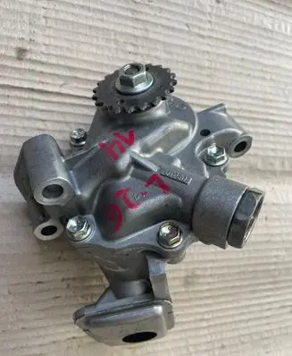 Toyota Auris E180 Oil pump 