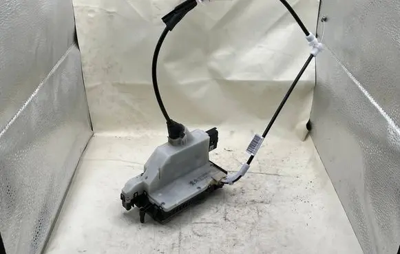Citroen Berlingo Rear glass lock/latch T1751 9812500780