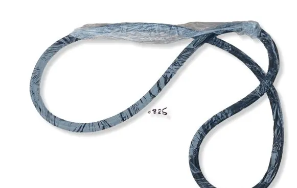 Volkswagen PASSAT B9 Trunk rubber seal (body) 3J0827705C