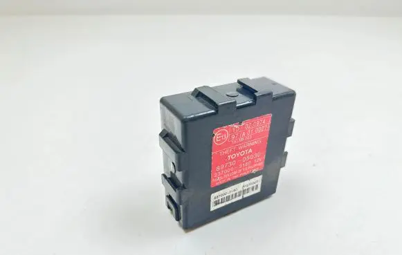 Toyota Avensis T250 Alarm control unit/module 2370003180