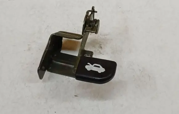 Hyundai Santa Fe Engine bonnet (hood) release handle 