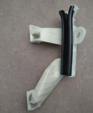 Opel Mokka B Front door windshield rail 