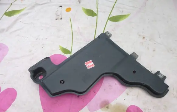 Rear underbody cover/under tray