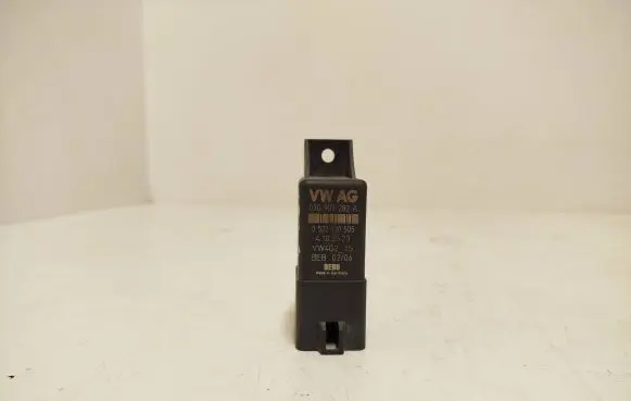 Volkswagen Touran I Glow plug pre-heat relay 03G907282A 0522120505 4103523