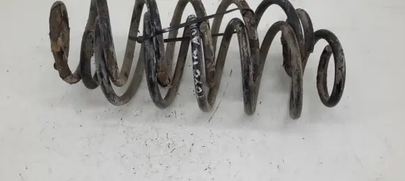 Toyota Auris 150 Rear coil spring AM0000