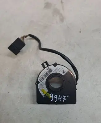 BMW 5 E39 Steering angle sensor 37146750126
