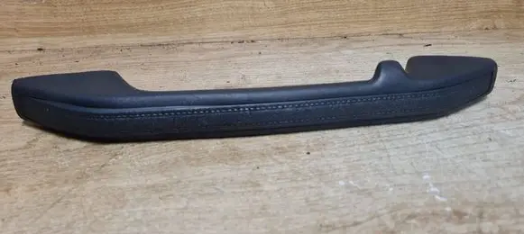 Volvo 760 A set of handles for the ceiling 