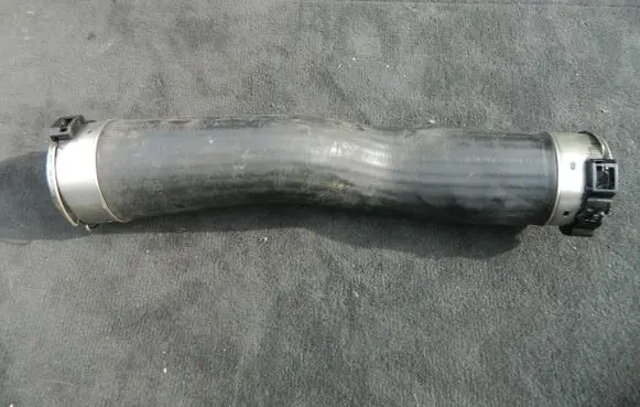 BMW 5 F10 F11 Intercooler hose/pipe 7810614