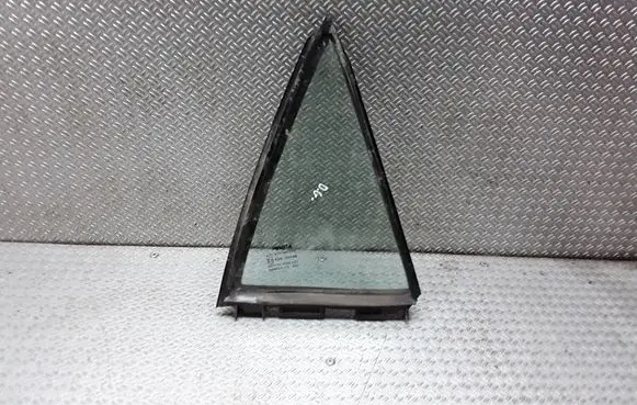 Rear vent window glass