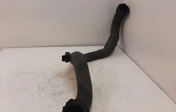 Audi A4 S4 B8 8K Intercooler hose/pipe 8K0145673