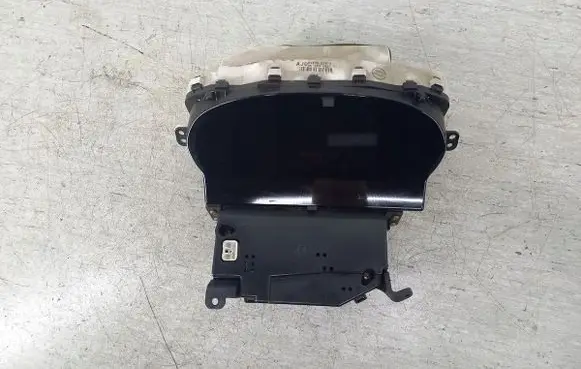 Toyota Yaris Verso Speedometer (instrument cluster) 