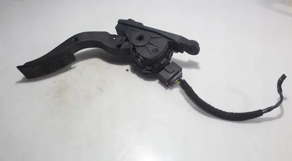 Hyundai i10 Accelerator throttle pedal