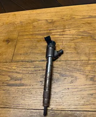 Ford Focus Fuel injector 9828959880