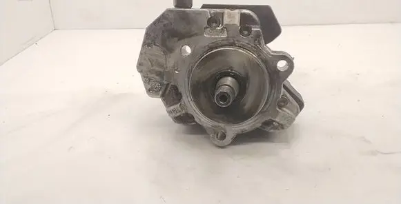 BMW 3 E90 E91 Fuel injection high pressure pump 7788670 3032985 0445010045
