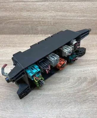 Chrysler Voyager Fuse module 04868092AA