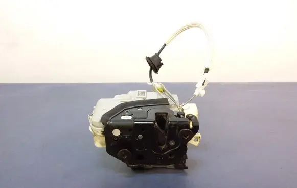 Porsche Cayenne (92A) Front door lock 8J1837015A