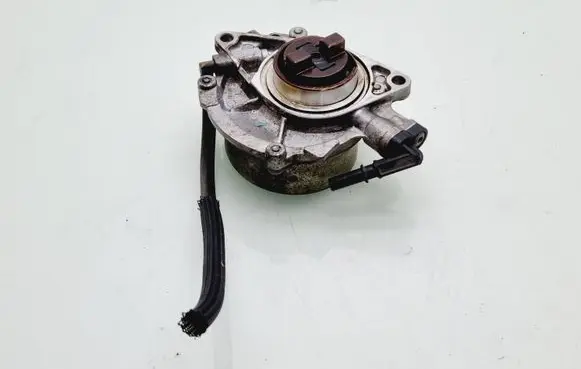 BMW 1 F20 F21 Vacuum pump 7625260