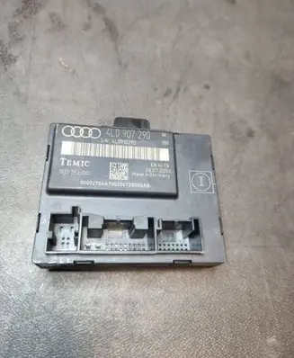 Audi Q7 4L Door control unit/module 4L0907290