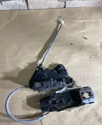 Skoda Fabia Mk3 (NJ) Front door lock 5TB837015 A046465 5E0837349A