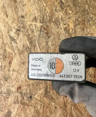 Volkswagen Golf II Other relay 443907393K