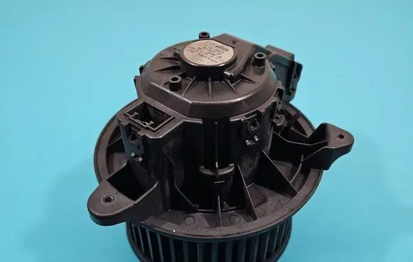 Heater fan/blower